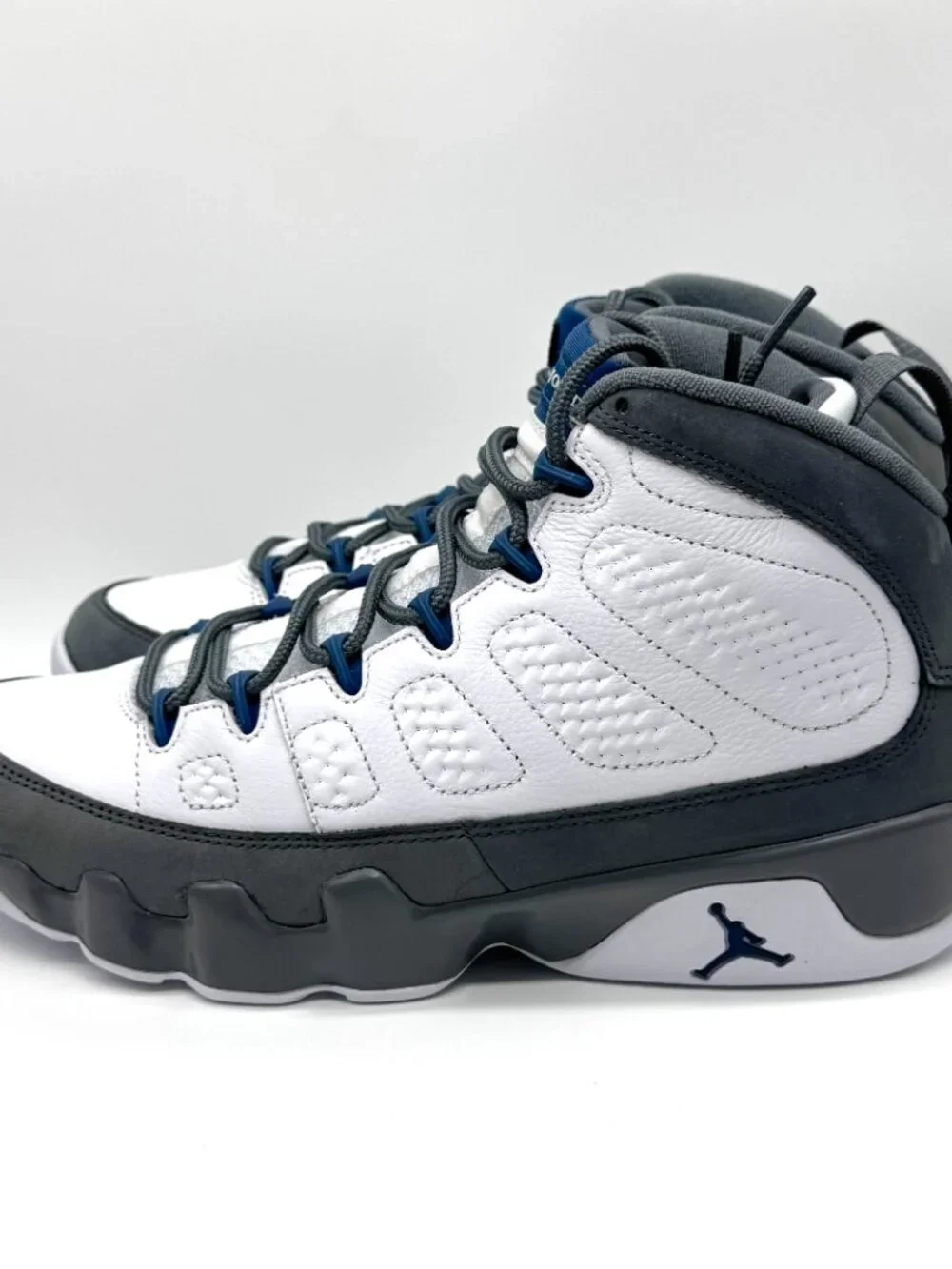 Air Jordan Retro Mens Flint Grey French Blue Shoes Sz 9 New Sneaker HV4794-100